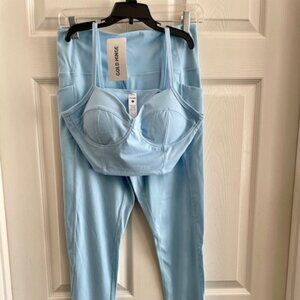 GOLD HINGE SET! NEW WITH TAGS!! WOMENS SIZE MEDIUM